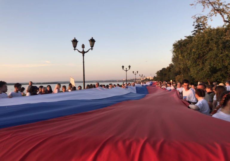 Районные праздники в день российского флага посетили 16 000 самарцев