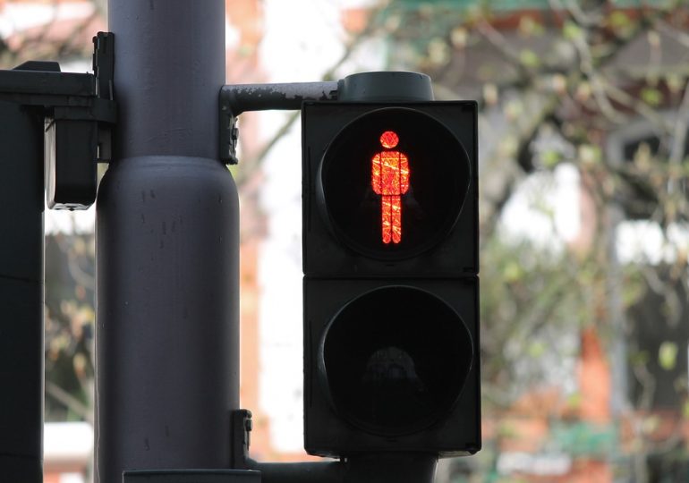 На пересечении Ново-Садовой – Ленина перестал работать светофор