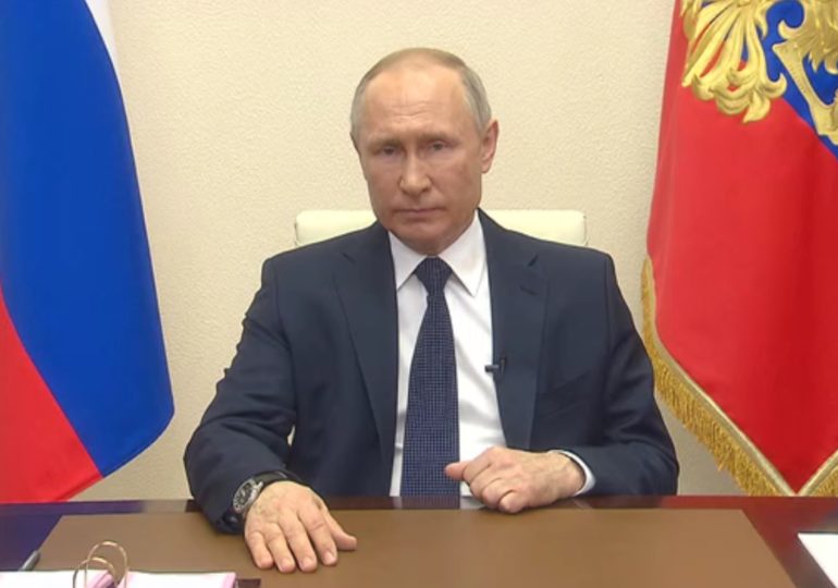 С сохранением заработной платы: Владимир Путин объявил 6, 7 и 8 мая нерабочими днями