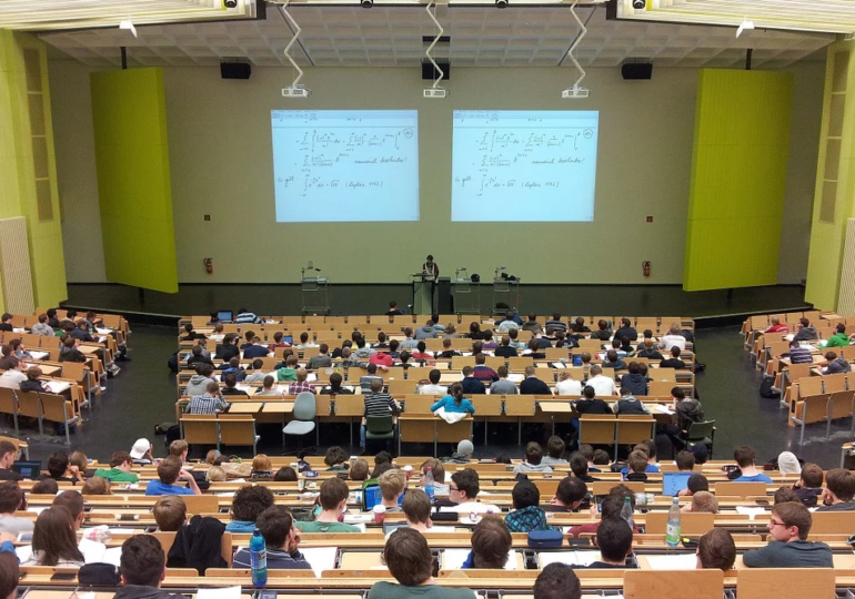 В вузах Самарской области увеличили количество бюджетных мест