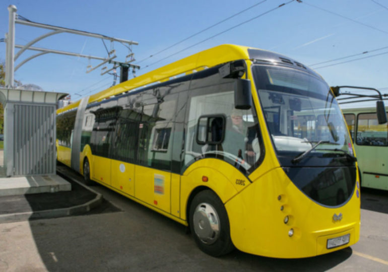 На улицы Самары вернулся электробус