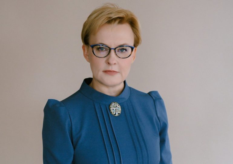 Глава Самары Елена Лапушкина поздравила учителей с профессиональным праздником