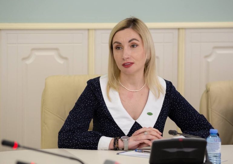 Председатель женсовета 2-й Гвардейской Краснознаменной общевойсковой армией Екатерина Колотовкина о Послании губернатора Дмитрия Азарова: Нам показали огромную работу не только губернатора, но и всего правительства Самарской области