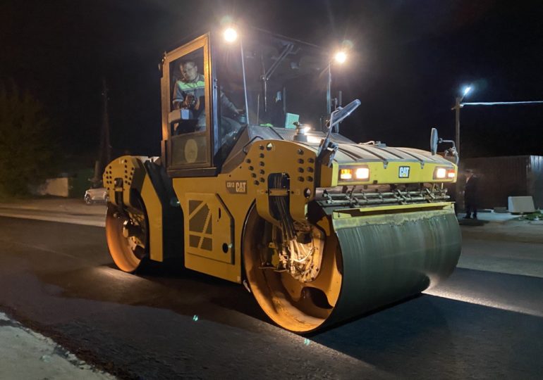 В Самаре приступили к укладке асфальта на улице Чекистов