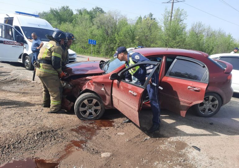 В Самарской области семь человек пострадали в ДТП с микроавтобусом
