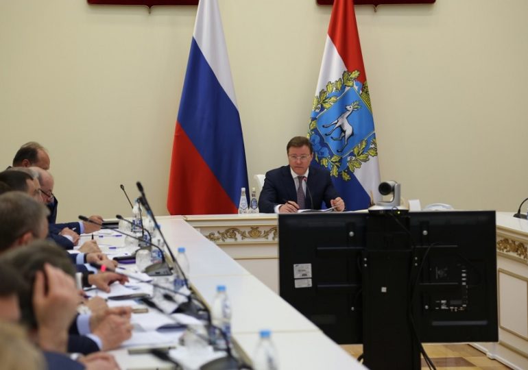 Губернатор Самарской области Дмитрий Азаров договорился с «АВТОВАЗом» о трудоустройстве сотрудников сгоревшего «Феррони»