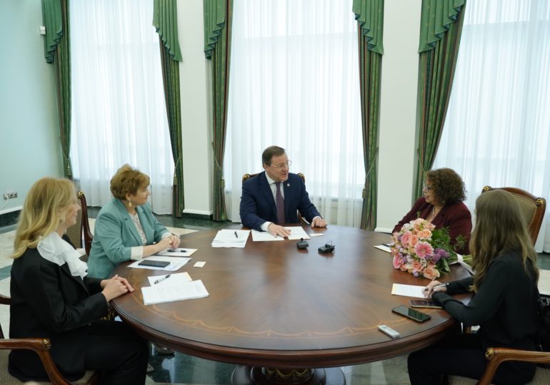 Дмитрий Азаров провел встречу с Чрезвычайным и Полномочным Послом Республики Никарагуа в РФ