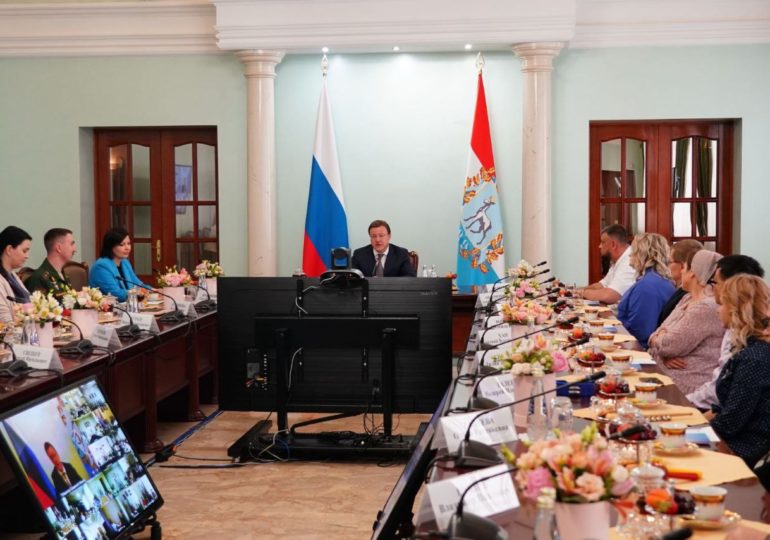 Глава Самарской области Дмитрий Азаров поддержал идею создания Совета многодетных семей