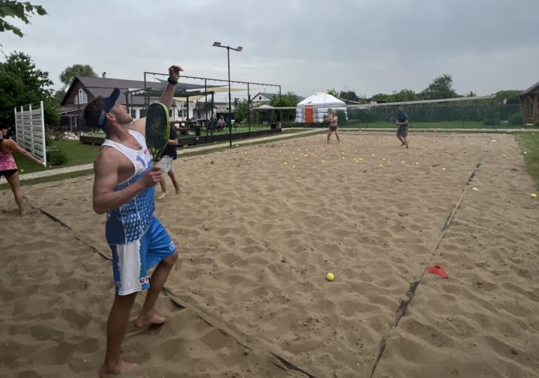 В Рождествено состоялся майский кэмп по пляжному теннису