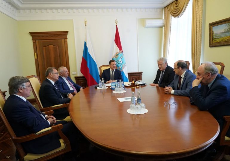 Дмитрий Азаров провёл встречу с представителями Российской академии наук