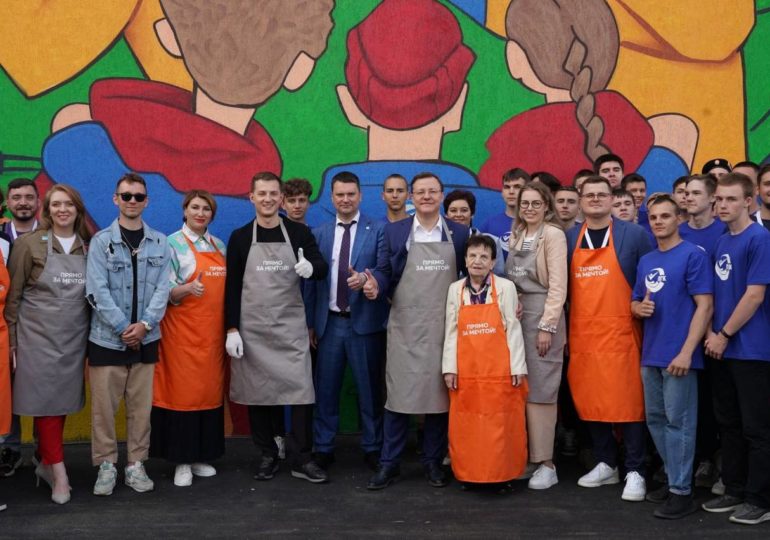 Дмитрий Азаров дал старт всероссийскому набору волонтеров на Всемирный фестиваль молодежи