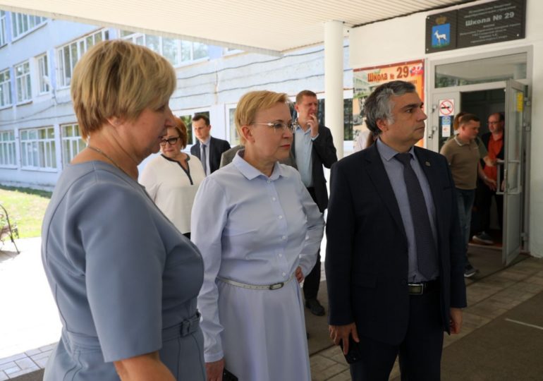 «Губернаторский контроль»: в Самаре проверили состояние образовательных учреждений