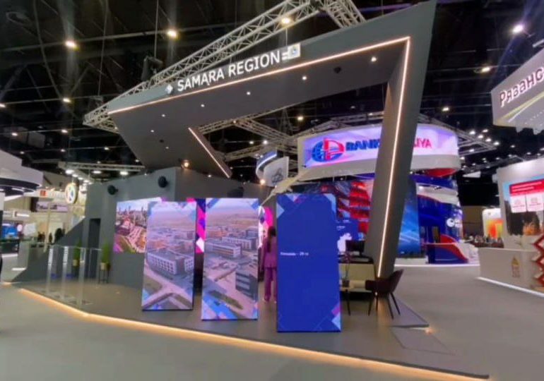 Дмитрий Азаров возглавляет делегацию Самарской области на ПМЭФ-2023