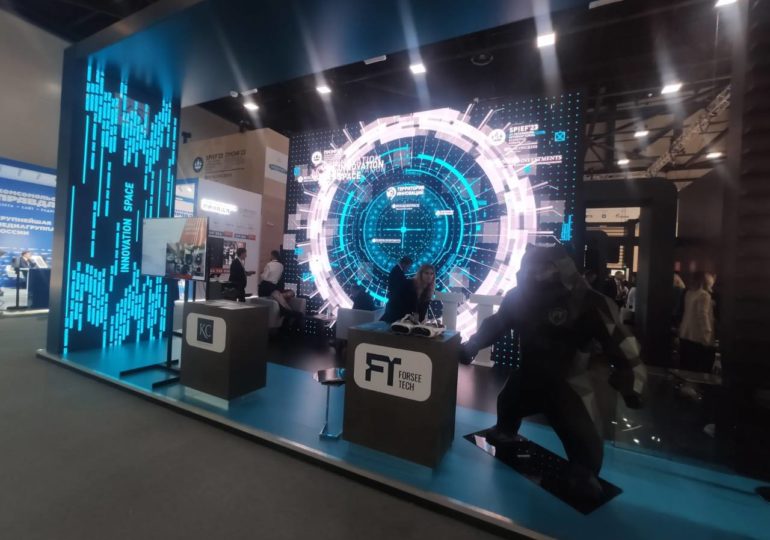 Дмитрий Азаров и Герман Греф подписали соглашение о сотрудничестве