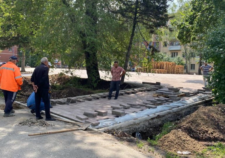 В Самаре благоустраивают территорию сквера Первых космонавтов