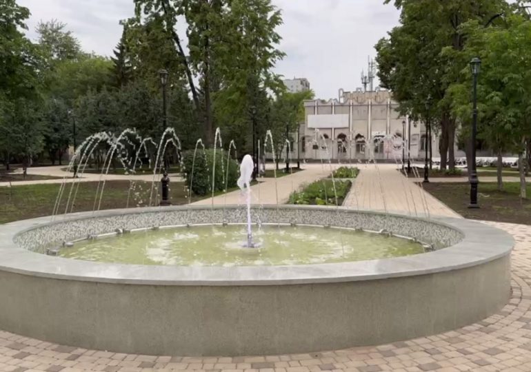 В сквере «Самарец» состоялся пробный запуск фонтана