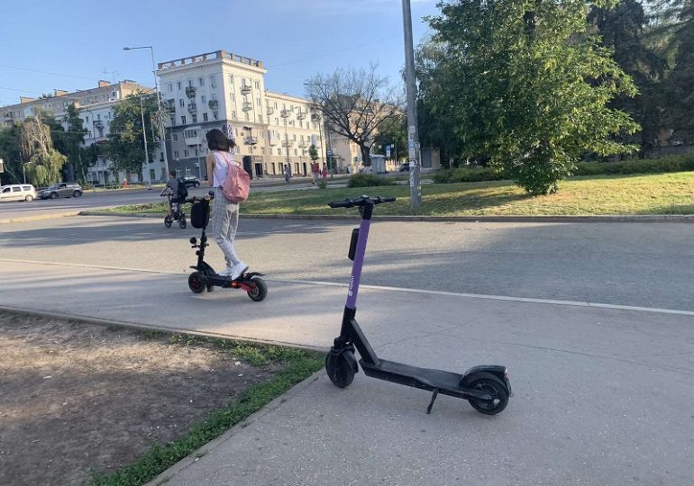 В Самаре планируют изменить порядок размещения самокатов на городских территориях