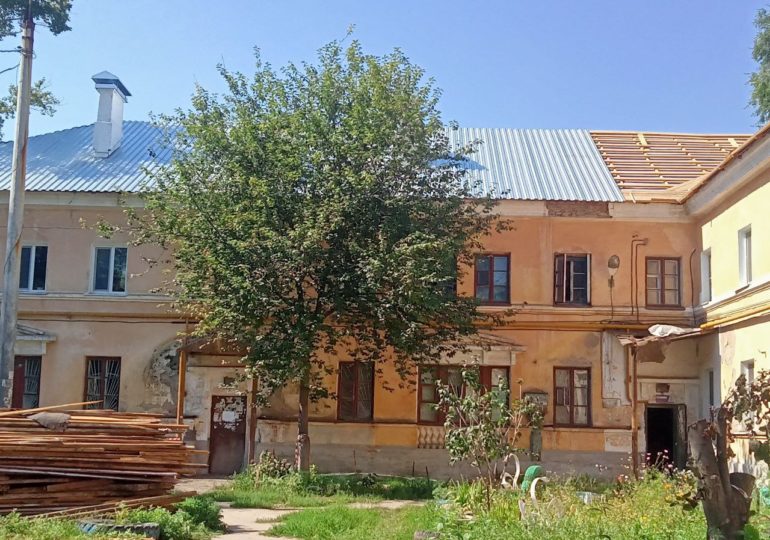 В Самаре ремонтируют кровлю дома №29 по улице Севастопольской
