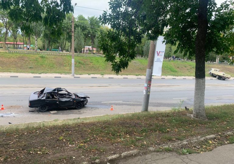 В Самаре 18-летний водитель устроил ДТП в районе парка Победы