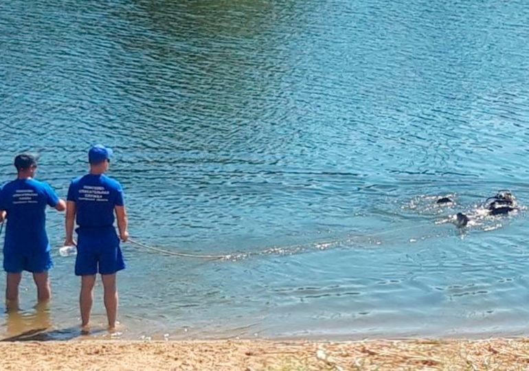 В Самарской области спасатели извлекли из озера тело мужчины