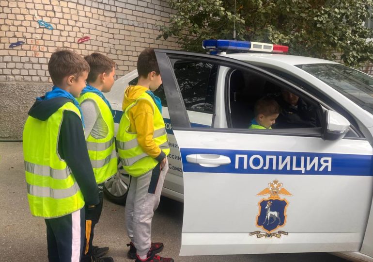 Для самарских школьников провели урок по безопасности дорожного движения