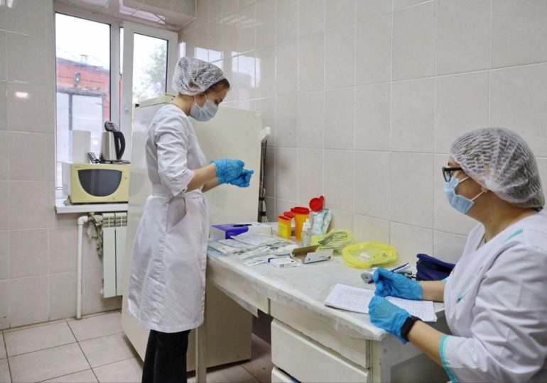 В Самарскую область привезли партию вакцины от гриппа для подростков