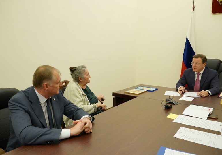 Губернатор Дмитрий Азаров помог землякам решить жилищные вопросы