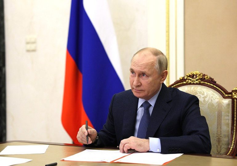 Президент России Владимир Путин провел совещание с постоянными членами Совета Безопасности