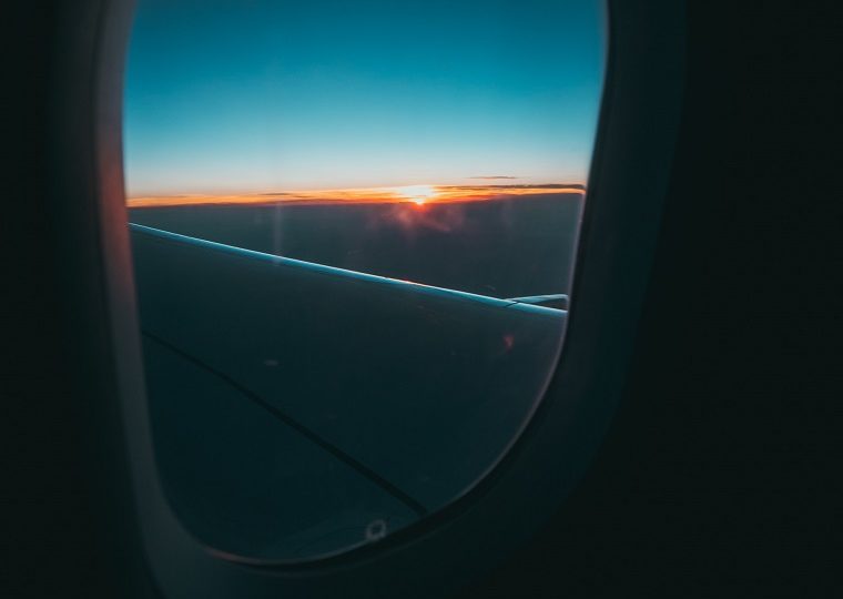 Самолет из Самары не смог вылететь в Киргизию из-за неполадки двигателя