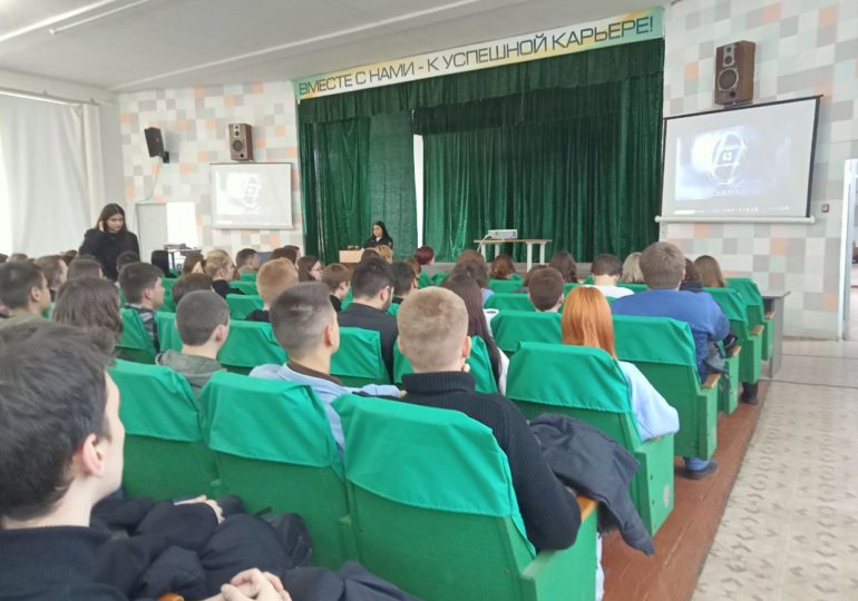 Самарские студенты принимают участие в занятиях по профилактике дорожно-транспортного травматизма