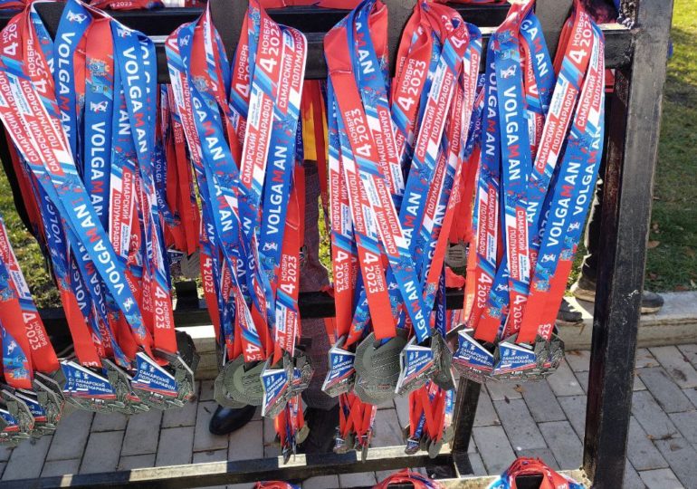 На 2-й очереди самарской набережной проходит полумарафон «В беге мы едины»