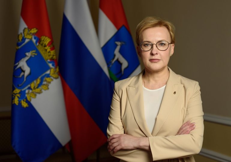 Глава Самары Елена Лапушкина поздравила горожан с Днем Конституции Российской Федерации