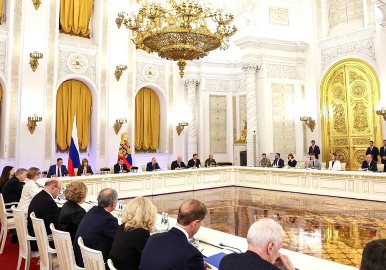 Губернатор Дмитрий Азаров принял участие в заседании Госсовета по итогам Года педагога и наставника