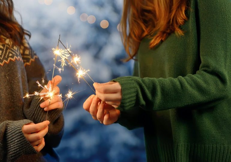 Стало известно, сколько самарцев отправятся в другие города, чтобы вручить новогодние подарки родным