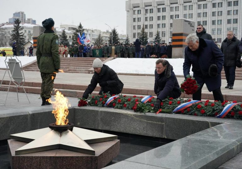 Губернатор Дмитрий Азаров вместе с земляками почтил память погибших Героев