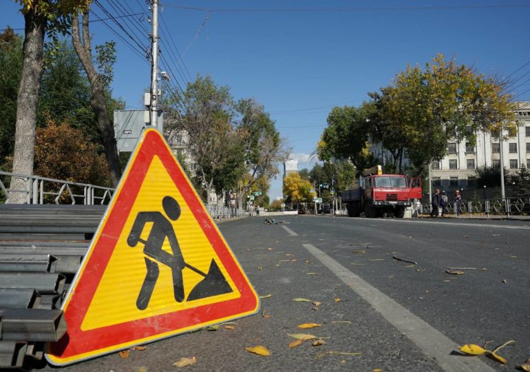 Дмитрий Азаров: «Строительство метро «Театральная» будет продолжено»