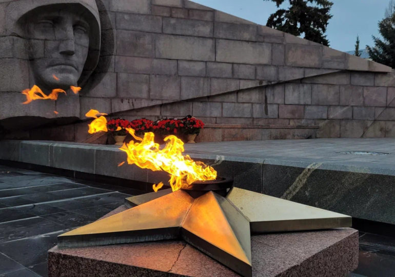 Дмитрий Азаров обратился к жителям Самарской области по случаю Дня Неизвестного солдата