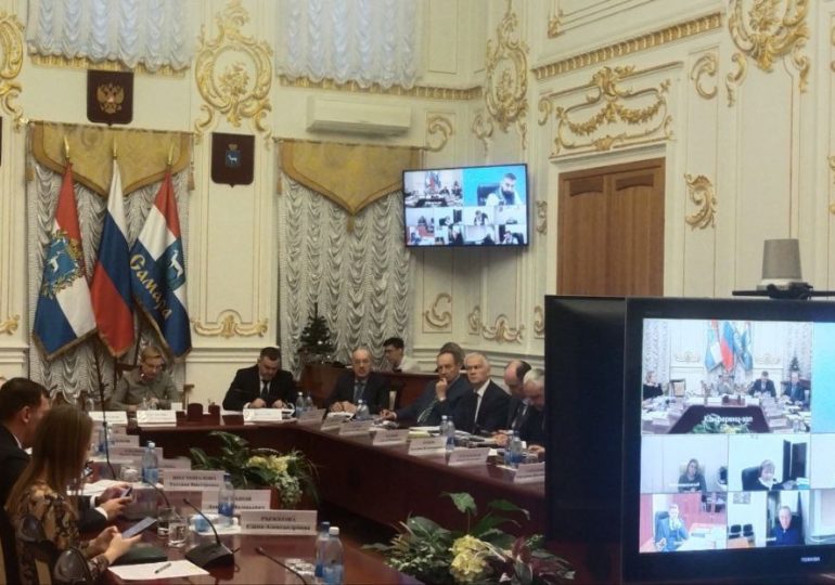 В администрации Самары обсудили организацию дежурств городских служб в предстоящие новогодние праздники