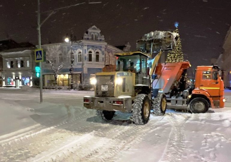 Самарские службы благоустройства усилили темпы работы по расчистке города от снега
