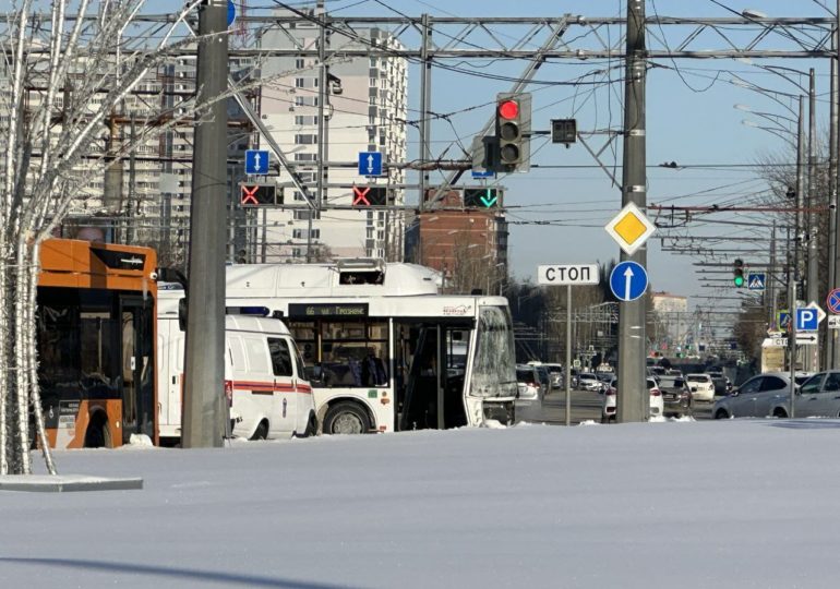 В Самаре на Московском шоссе столкнулись два автобуса