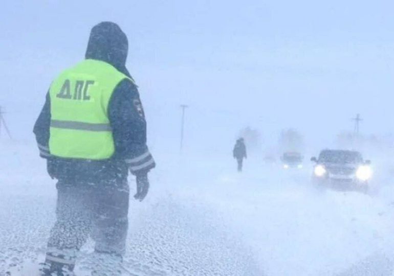 В Самарской области из-за сильной метели ограничили движение автобусов и большегрузов