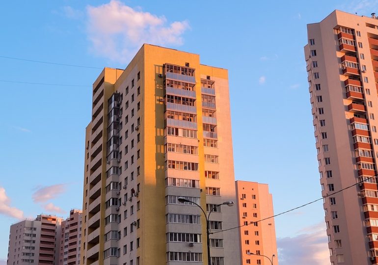 В Самаре смогут регулировать работу «наливаек» в жилых домах