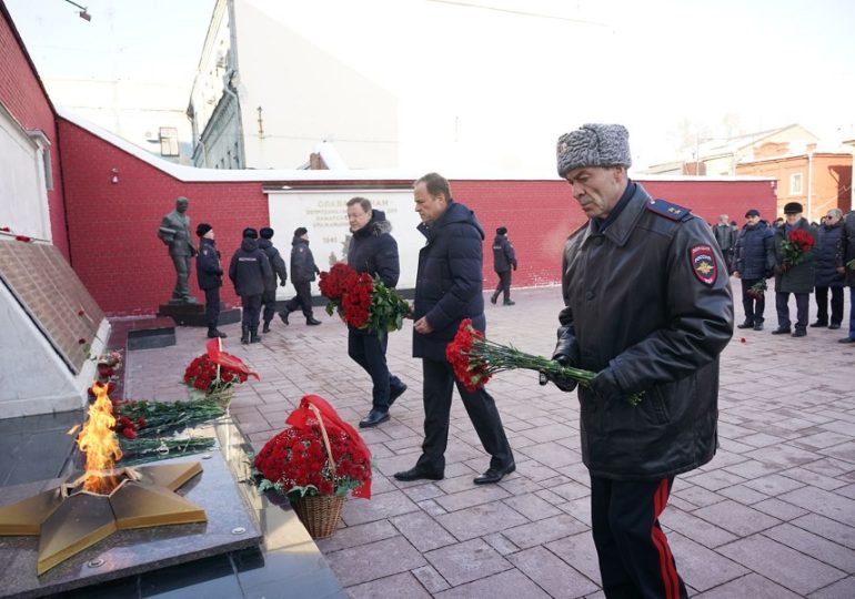 В Самаре почтили память сотрудников ОВД, погибших при исполнении служебного долга