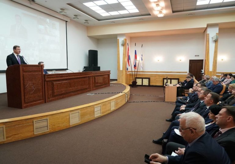 Самарские медики получат единовременные выплаты от 10 до 40 тыс. рублей