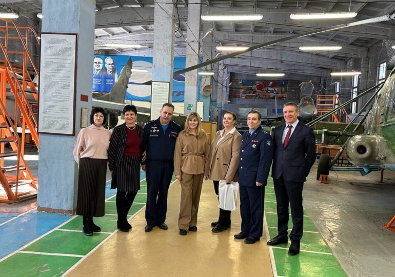 В Самаре прошла встреча с чемпионкой мира по самолетному спорту Светланой Капаниной