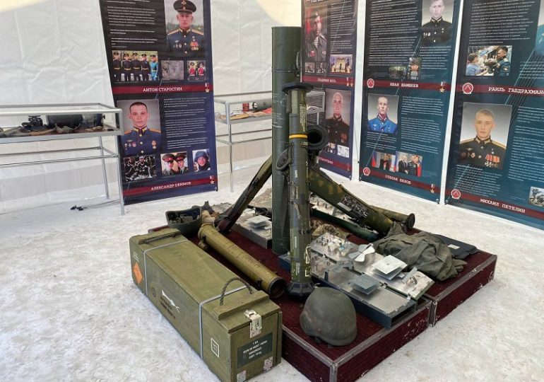 В Самаре работает выставка, приуроченная ко Дню защитника Отечества