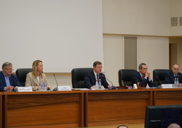 В Самаре прошло совещание с главами городов и районов области