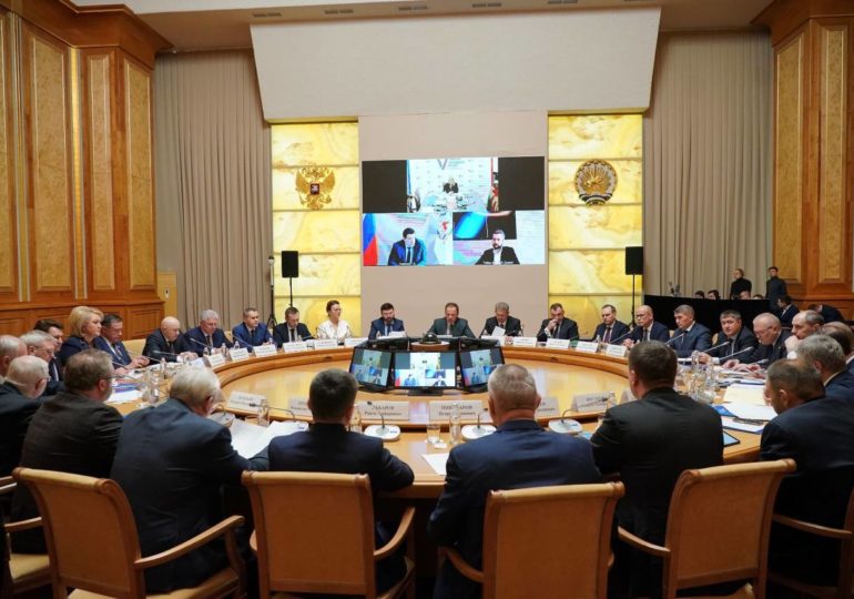 Дмитрий Азаров принял участие в заседании Совета при полномочном представителе президента России в ПФО