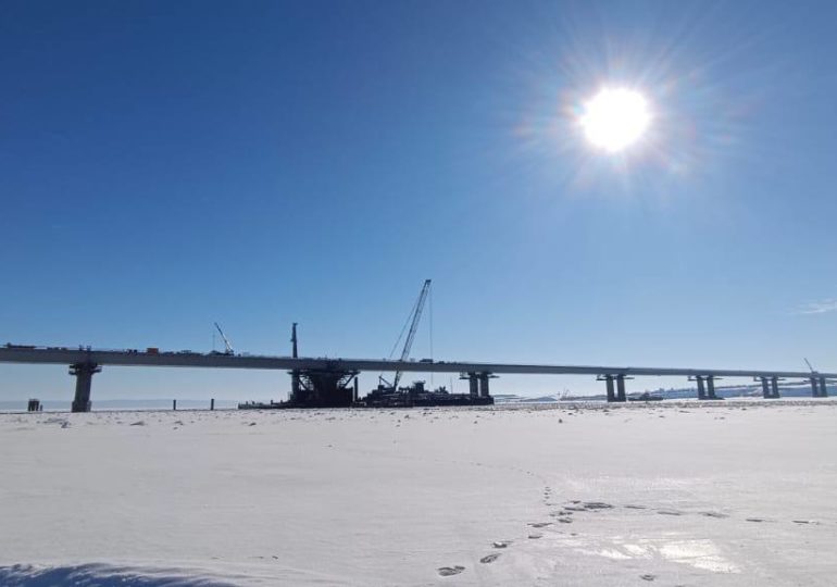 В Самарской области после надвижки последнего пролета моста через Волгу началось устройство подходов