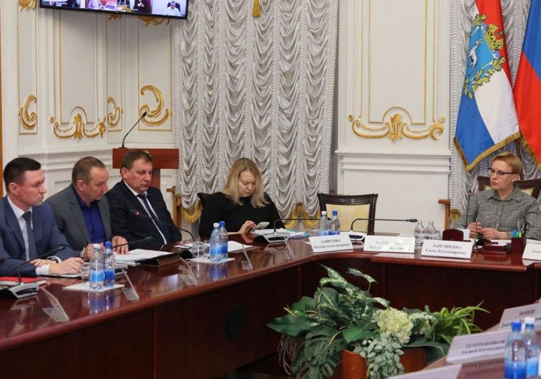 Елена Лапушкина поручила районным администрациям держать на контроле состояние контейнерных площадок